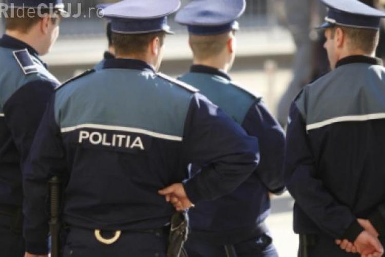 Polițiștii de la Cluj se plâng că sunt exploatați de alegeri: Ne țin 48 de ore la secțiile de votare, fără masă și igienă