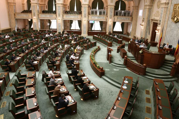 Senatorii au liber până în 26 mai: ”Nu e vacanţă, nu este timp liber, din contră, este o perioadă foarte densă din punct de vedere politic”