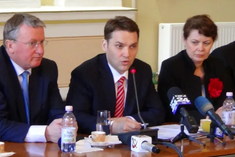 Autostrada SEBEȘ - TURDA - S-a semnat CONTRACTUL și lucrările încep în 20 mai. Cât costă un kilometru? - VIDEO 