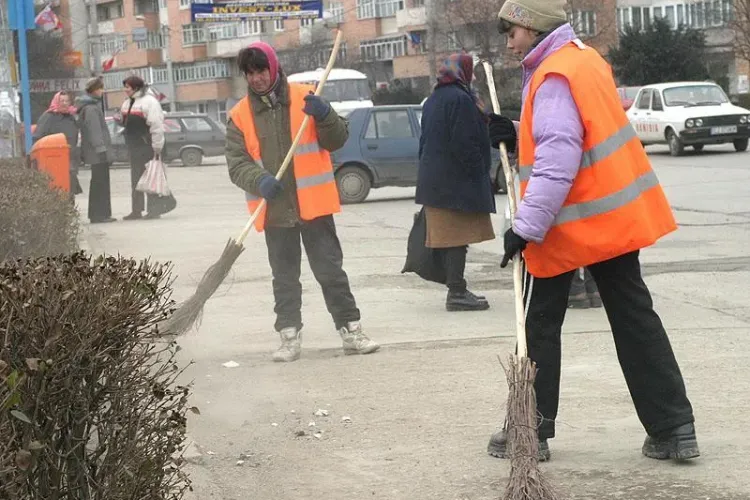 Liberalii îl atacă pe Emil Boc în licitația de 30 de mil. de euro, privind salubrizarea stradală. Să fie pedepsiți VINOVAȚII