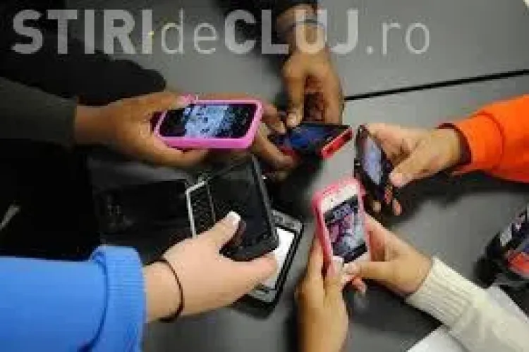 Studenții de la UBB fac o campanie socială împotriva utilizării telefonului în exces
