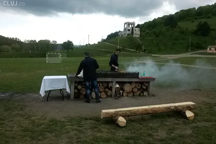 Boc a inspectat zona de picnic de pe Valea Gârbăului. Micii au fost pe grătar - FOTO și VIDEO