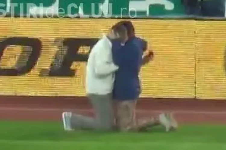 Cerere în căsătorie la meciul U Cluj - Steaua. MOMENT EMOȚIONANT - VIDEO