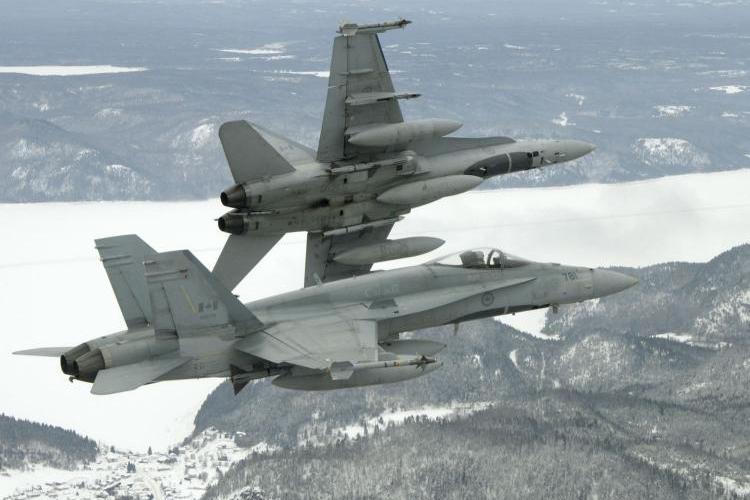 Avioane CF-18 Hornet din Canada sosesc la Câmpia Turzii