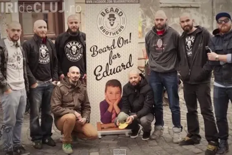 Bărboșii din Cluj s-au ras în cap în centrul orașului. Ei luptă pentru viața unui copil de 6 ani - VIDEO