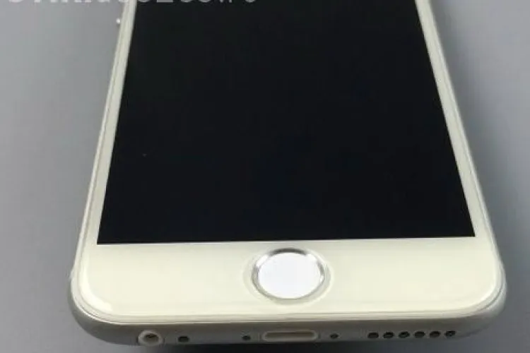 Apple nici nu a lansat iPhone 6, însă acesta e deja la vânzare pe internet. Vezi cum arată FOTO