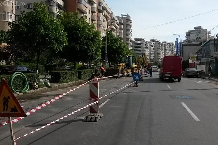 Conductă spartă pe Calea Dorobanților. Traficul a fost blocat mai multe ore FOTO
