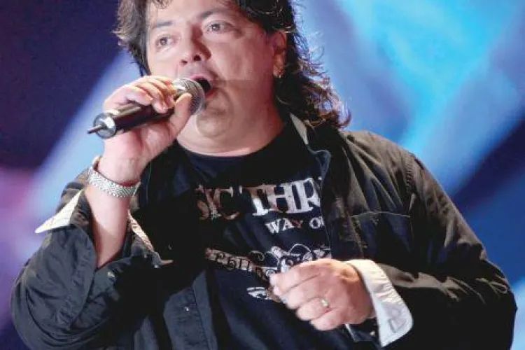 Leo Iorga, fostul solist al trupei Compact, va fi operat pentru extirparea unei tumori