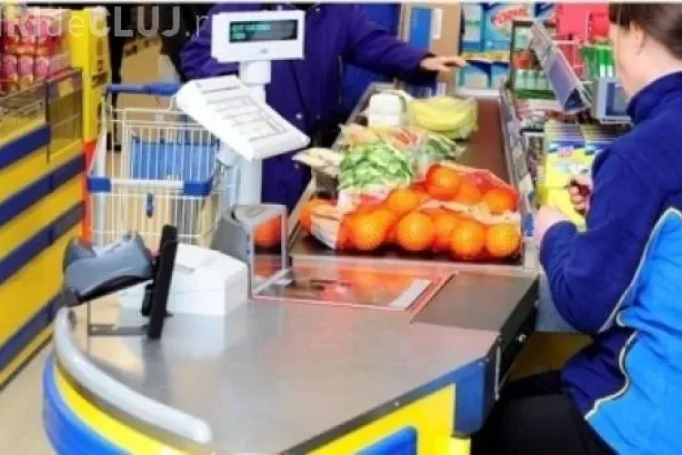 Ce salarii au casierii de la Carrefour, Lidl, Cora sau Kaufland