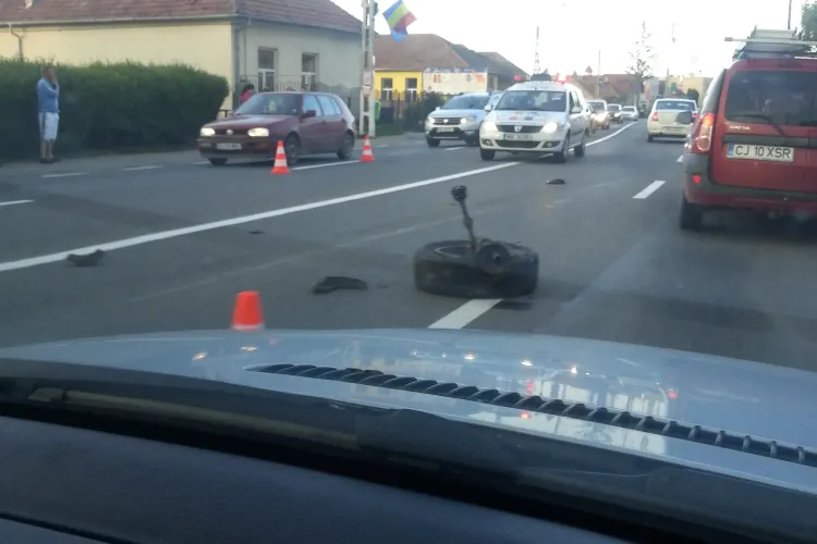 Accident la sensul giratoriu din Florești - FOTO