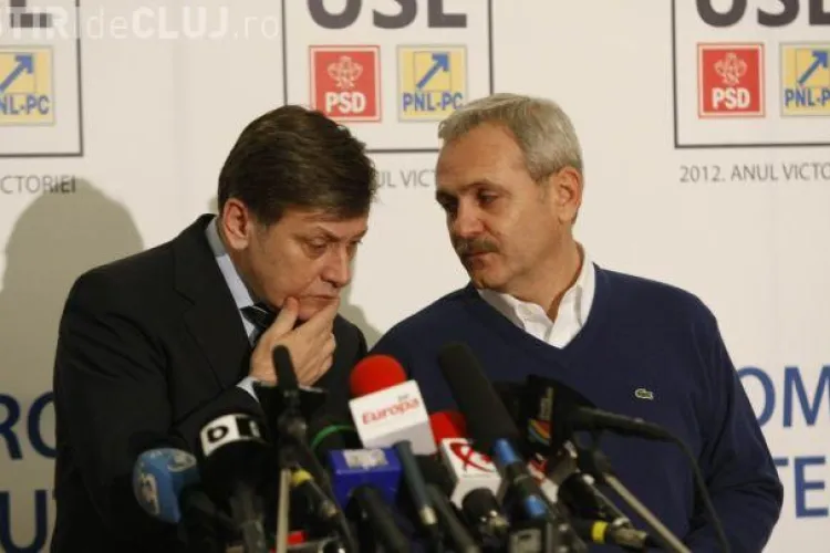 Antonescu și Dragnea, la ceremonia pentru mandatele de europarlamentar: ”Ce faci, băi băiatule, cum te-am lăsat şi cum te găsesc?”