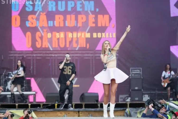 Andreea Bănică a cântat accidentată pe Cluj Arena - FOTO