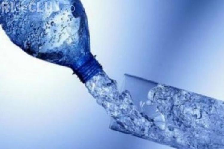 Aproape 200.000 de litri de apă minerală, care ”vindecă boli umane”, au fost retrași din magazine