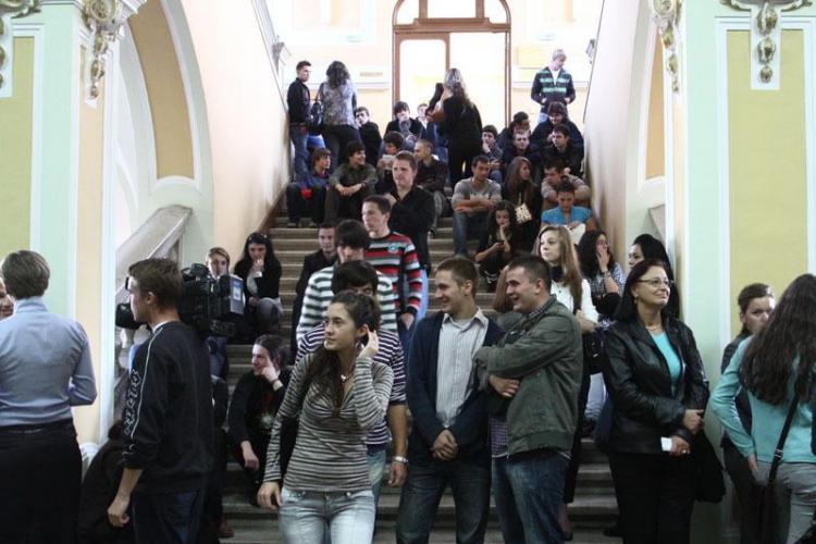 Cine sunt cei mai BUNI profesori de la UBB Cluj în 2014. Studenții i-au ALES!