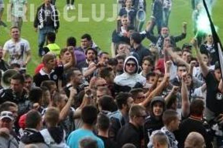 Suporterii U Cluj au invadat terenul! Care a fost cea mai mare bucurie din acest SEZON? - VIDEO