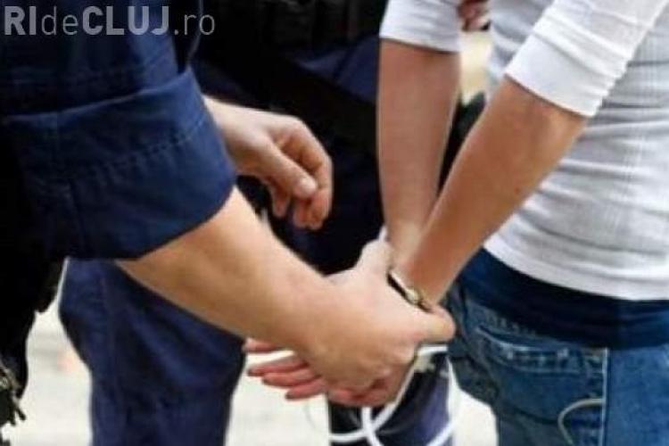 Doi minori, reținuți de poliție după ce au tâlhărit un bărbat în Gara de la Cluj-Napoca