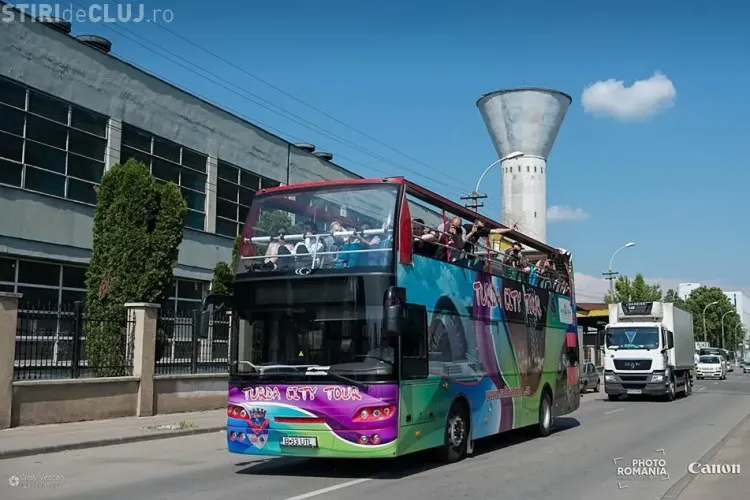 Tur gratuit cu un autobuz supraetajat la Cluj. Vezi ce mai poți face azi la Photo Romania Festival