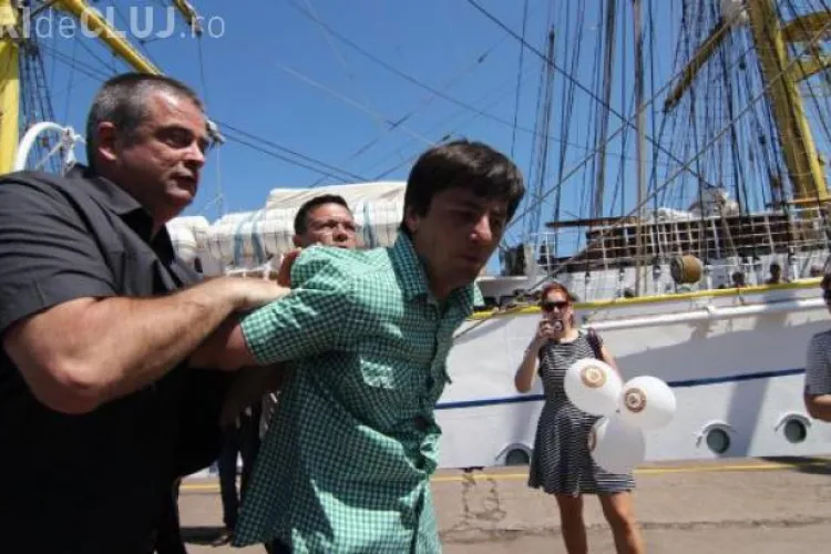 Bărbatul care l-a scuipat în față pe Băsescu își explică gestul