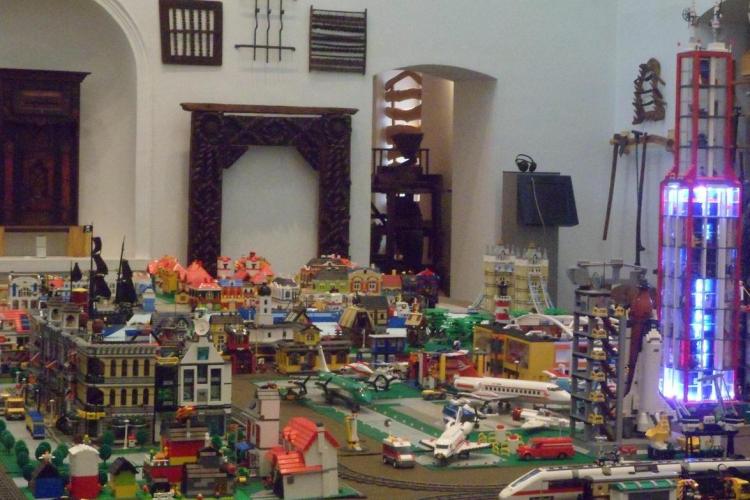 Expoziție de LEGO la Cluj: Va fi expusă o machetă cu o scenă din viața unui sat maramureșean 