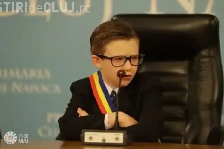 Emil Boc portretizat într-un copil în spotul de promovare al Zilelor Clujului VIDEO