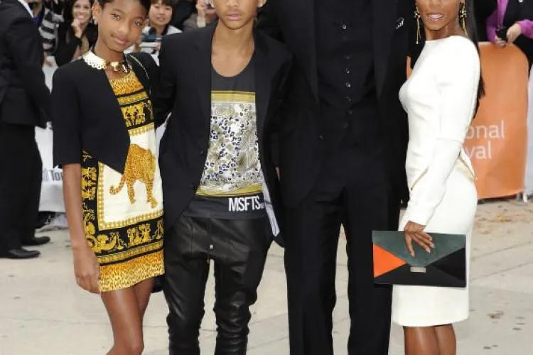 Will și Jada Smith cercetați de protecția copilului pentru că și-au lăsat fiica să se pozeze în pat cu un bărbat FOTO