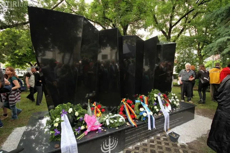 Cluj - Monument de comemorare a victimelor Holocaustului dezvelit în Parcul I.L. Caragiale - FOTO