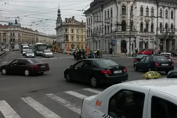 Lucrările la Podul Horea ”sugrumă” traficul în centrul Clujului. În cât timp va fi gata construcția? - FOTO