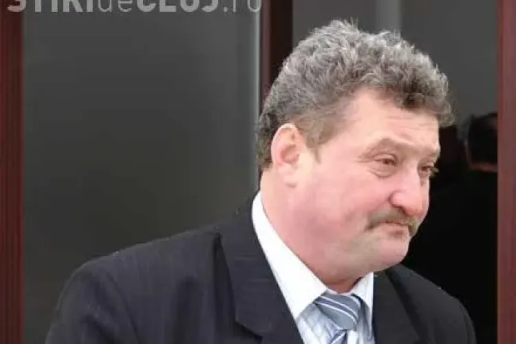 Consilierul ”scandalagiu” Dorel Secară a amenințat cu bătaia un jurnalist. Ludovic Orban a oprit incidentul