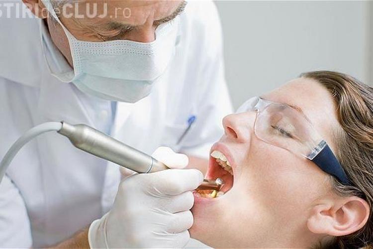 Românii vor avea parte de servicii gratuite la dentist. Vezi cine sunt beneficiarii