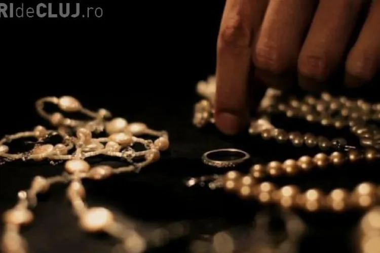 A cui este VILA spartă de hoți în cartierul Bună Ziua. S-au furat bijuterii de 50.000 de euro