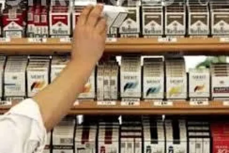 Hoți clujeni reținuți de poliție pentru 24 de ore. Furau bani și țigări din magazine în Mănăștur