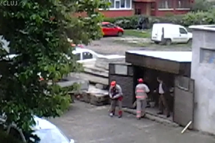 Muncitorii de la E.ON Gaz Cluj vopsesc garajul directorului: Au fost filmați în plin avânt muncitoresc - VIDEO