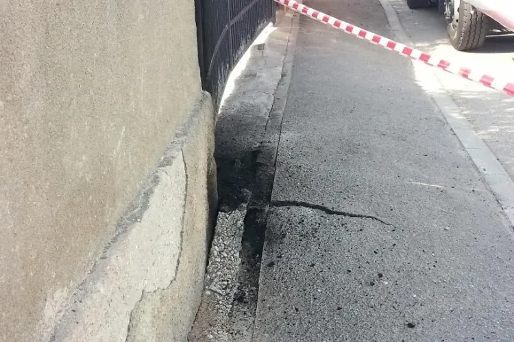 A explodat un cablu subteran pe strada Timișului din Cluj-Napoca - FOTO