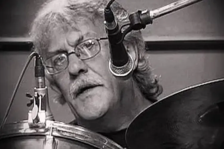 A MURIT Solomon ”Saci” Francisc, bateristul formațiilor Semnal M și Transylvania