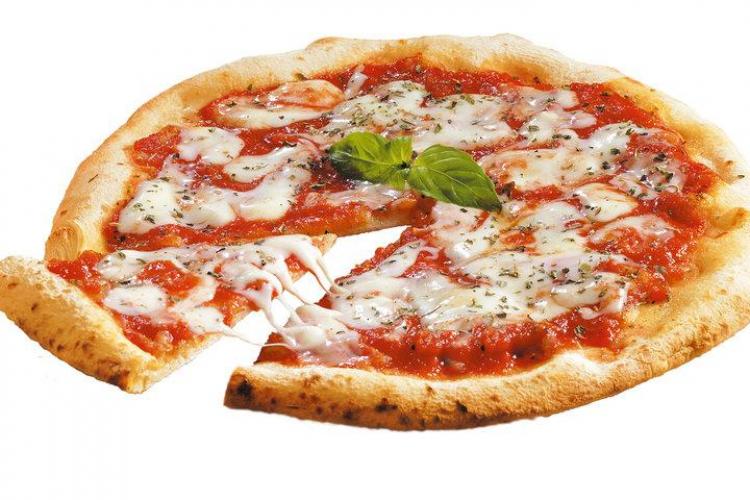 Un tânăr a primit cea mai scump pizza din lume. A plătit peste 220.000 de euro 