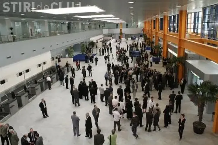 Spectacol de gimnastică la Aeroportul Internațional Cluj