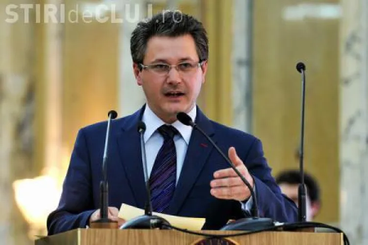 Guvernul închide patru universități cu probleme