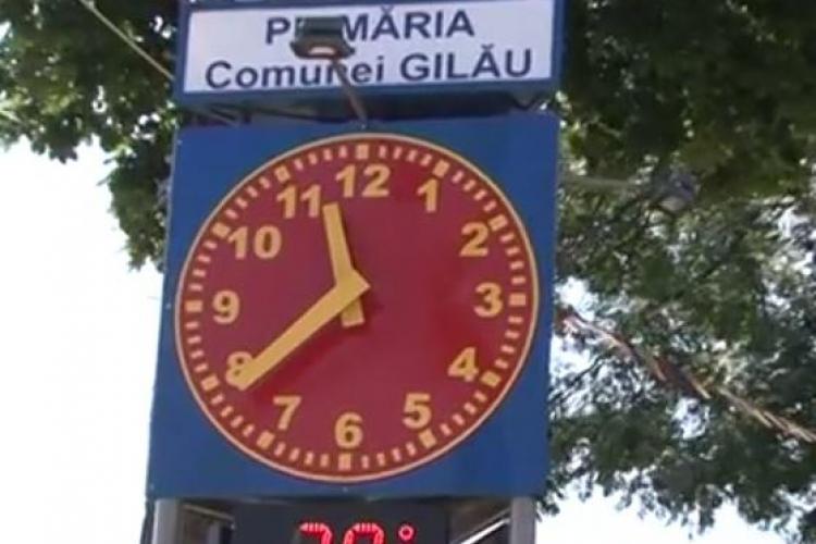 Primăria din Gilău și-a luat ceas cu 10.000 de EURO, dar drumurile sunt PRAF - VIDEO