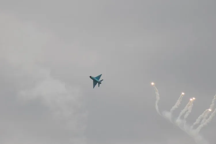 Spectacol aerian la Baza 71 Aeriană Câmpia Turzii. Circa 5.000 de oameni au asistat la mitingul aviatic - FOTO