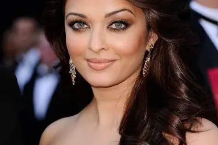 Cea mai frumoasă femeie din India a fost criticată că e prea grasă. Actrița a slăbit foarte mult - FOTO