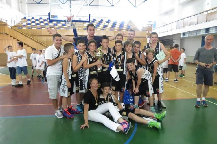 U Mobitelco, campioană națională la minibaschet