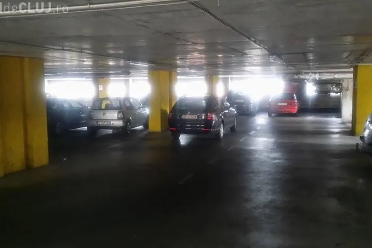 A blocat Parkingul Leul din Piața Mihai Viteazu - FOTO