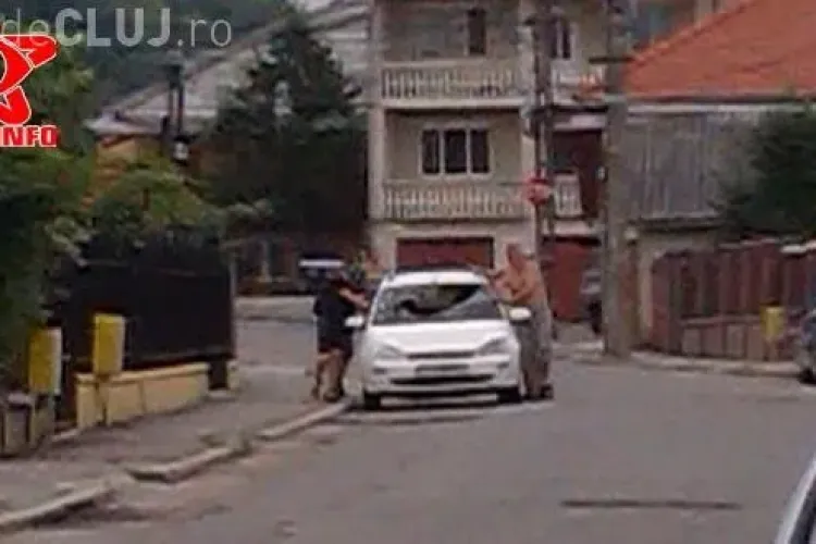 Moment terifiant pentru un șofer în Gherla, în timp ce se afla la volan. I-a explodat și parbrizul