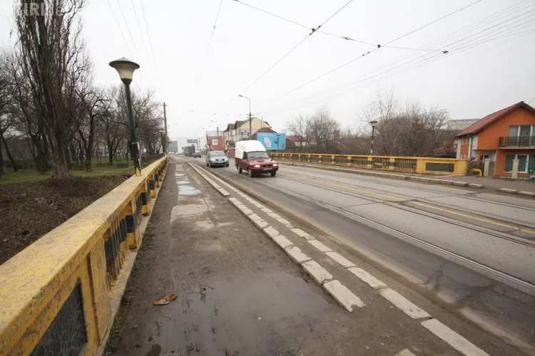 Tramvaiul 100 nu mai circulă și este înlocuit cu autobuze
