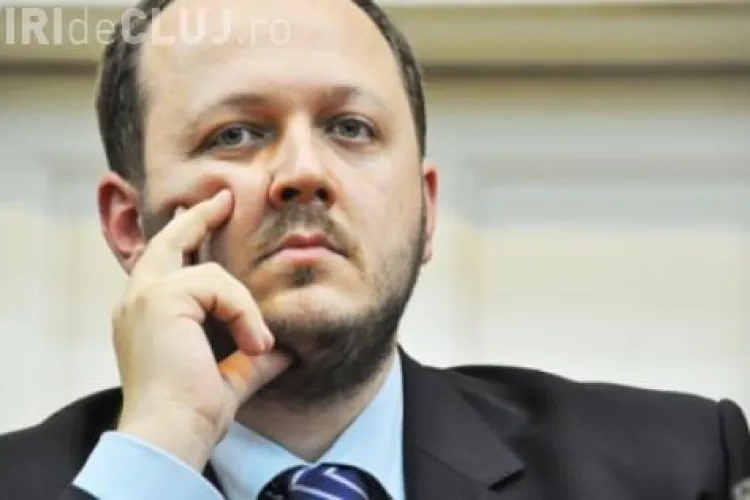 Adrian Papahagi către un jurnalist clujean: ”Du-te-n p…. ma-tii, ma boule!”