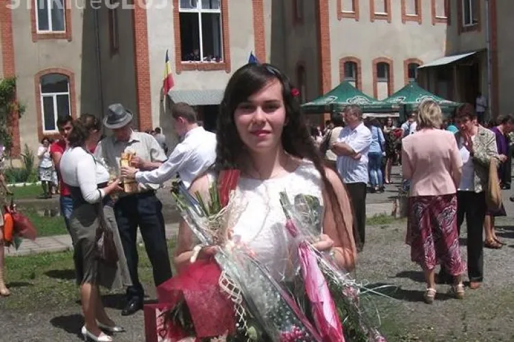 Fata din Huedin care a luat ZECE la BAC vrea să emigreze. S-a săturat de sărăcia de la Huedin