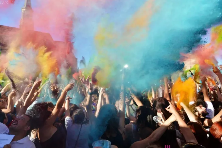 Festivalul „Colours of Cluj” caută voluntari!