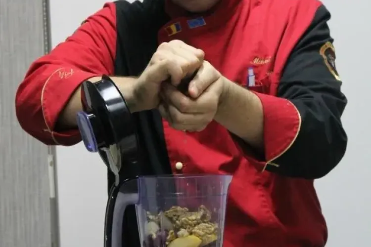 Concurent UMILIT la Hell's Kitchen, varianta Master Chef de la Antena 1. I-au aruncat mancarea la gunoi... din greseala