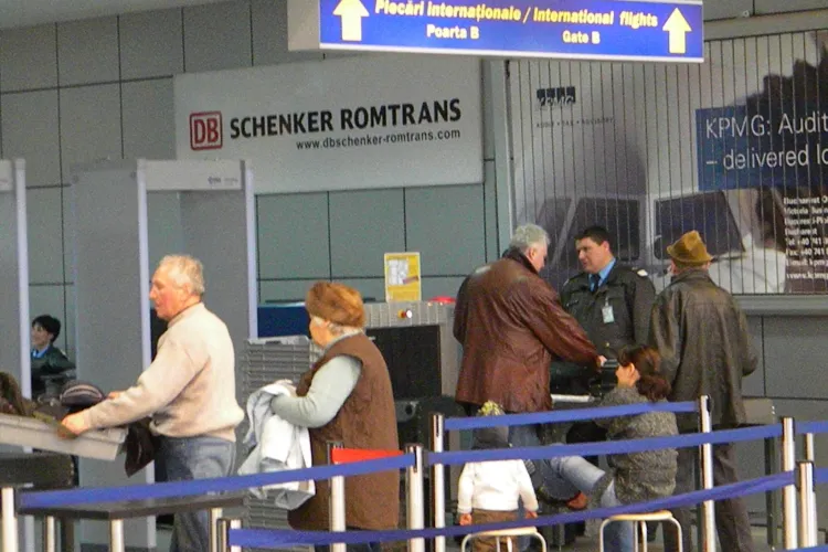 O mămică din Cluj stabilită în Italia, UMILITĂ pe Aeroportul Cluj de Poliția de Frontieră. Nu a fost lăsată să urce în avion cu fiul ei