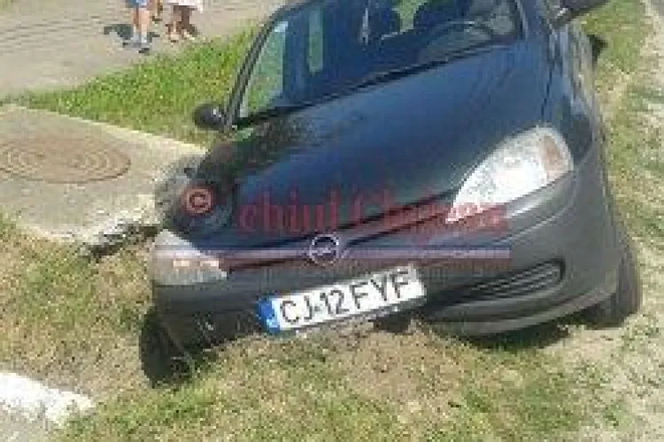 Accident la Gherla! O fată de 18 ani a ajuns la spital